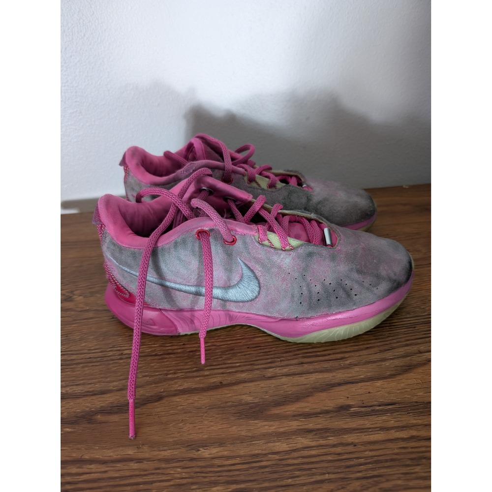 Nike Mens 8 LeBron The World Is Your HF0721 Oyster Pink Grey Basketball Shoes